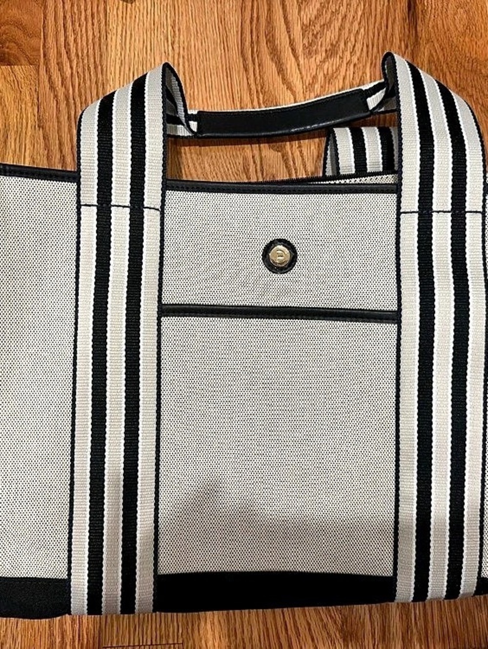 Paravel Cabana Tote (Medium) ) Striped White & Black